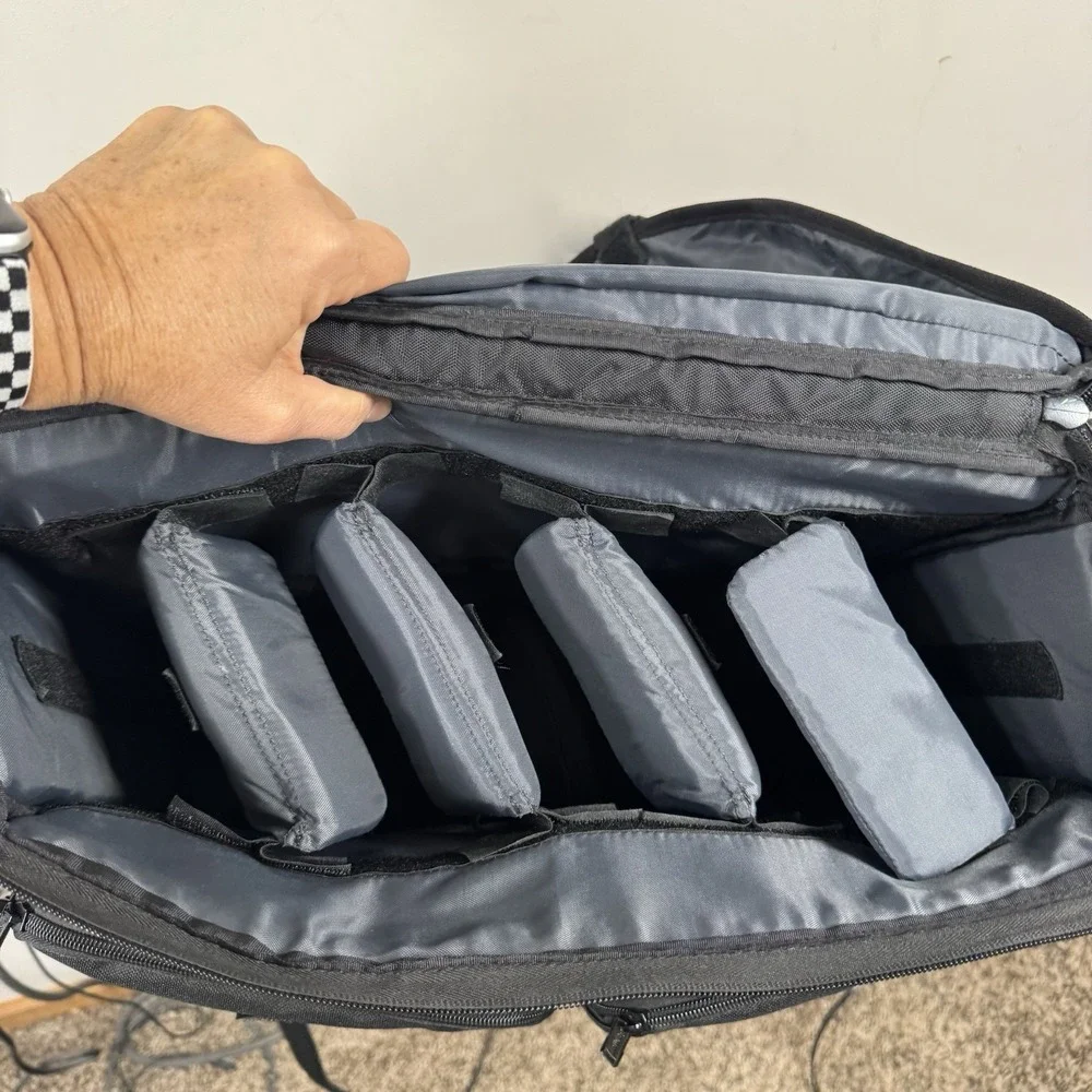Tamrac 5617 Ultra Pro Camera Bag -2 Dslr+7 Lenses+Laptop+Acc Case Black bag+MINT